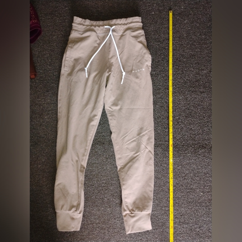 Beige NVGTN workout sweatpants Medium Beige